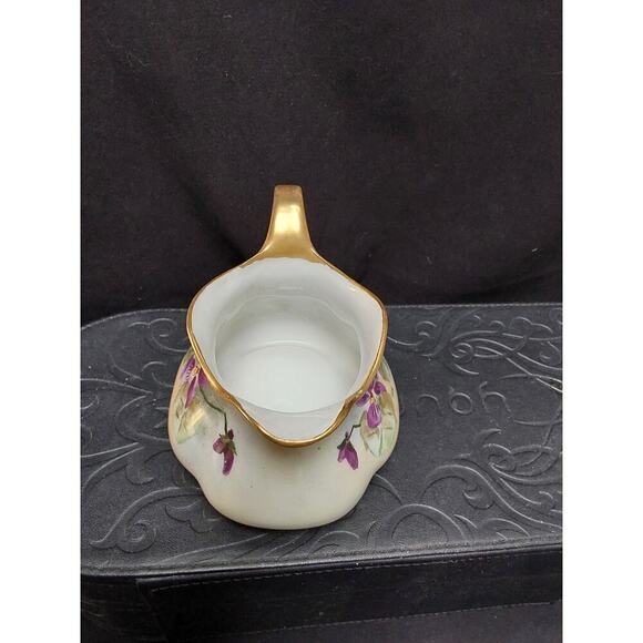 Bavarian hand painted creamer number 592 purple pansies with gold trim - Picture 3 of 5